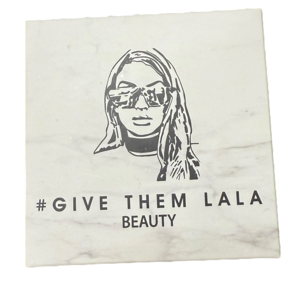 🛍️NWT #GIVE THEM LA LA BEAUTY HIGHLIGHTER IN SHOWSTOPPER